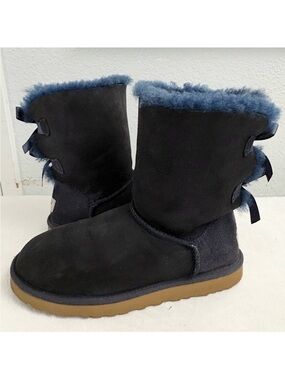 UGG Bailey Double Bow II Navy Blue Ribbon Suede/ Sheepskin Size 7